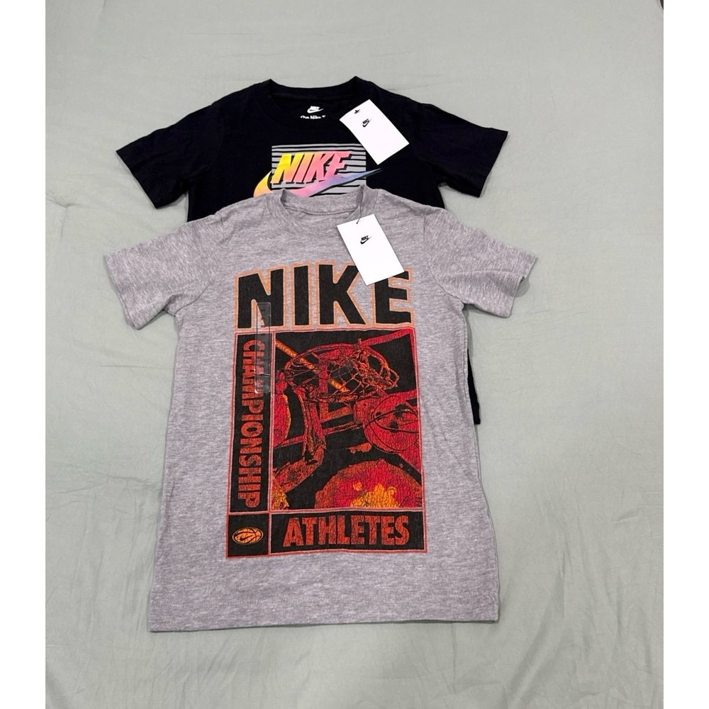 Nike Dri-Fit Kids XS (2 Shirts)